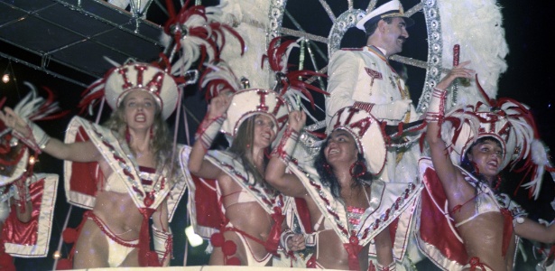 Desfile do Salgueiro, no Rio, em 1993, com o enredo "Peguei um Ita no Norte"